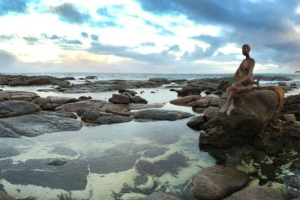 Beautiful-sculpture-Goddess-of-the-sea-at-the-rock-pools